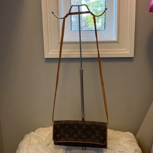 Louis Vuitton Pochette Twin GM With Dust Bag - Picture 7 of 17